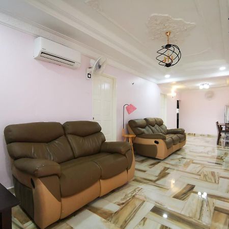 Bagan Terrace House Near To Sunway Carnival Mall, Seberang Jaya Villa บัตเตอร์เวิร์ท ภายนอก รูปภาพ