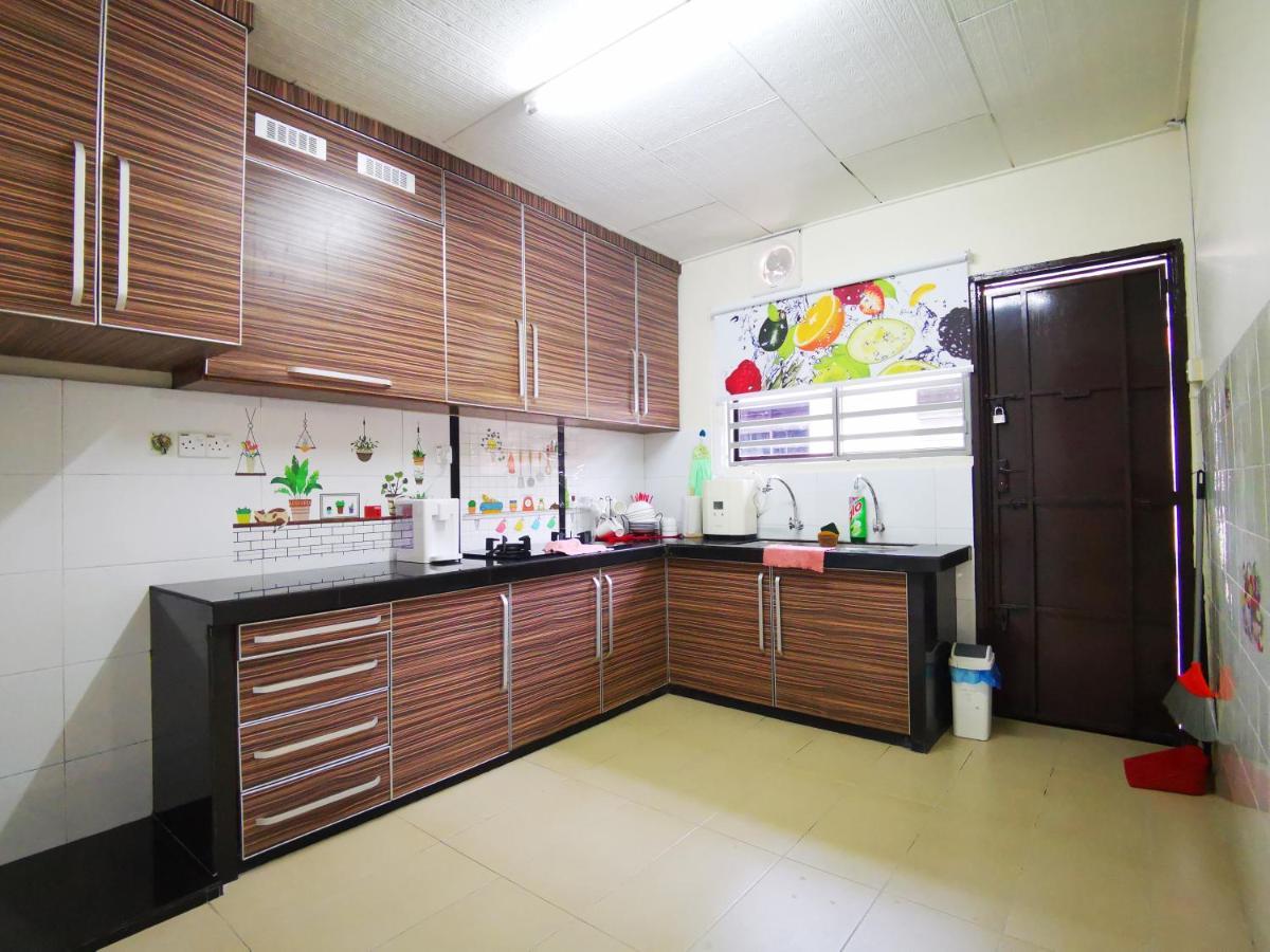 Bagan Terrace House Near To Sunway Carnival Mall, Seberang Jaya Villa บัตเตอร์เวิร์ท ภายนอก รูปภาพ