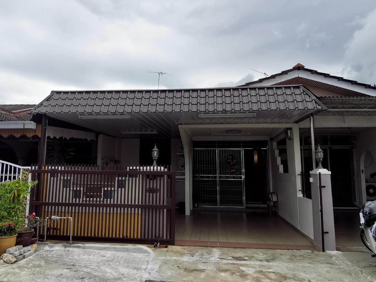 Bagan Terrace House Near To Sunway Carnival Mall, Seberang Jaya Villa บัตเตอร์เวิร์ท ภายนอก รูปภาพ